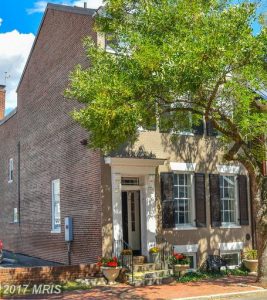 detached historic townhouse Old Town