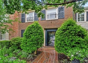 1737 Belle Haven Road, Alexandria, VA 22307