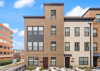  221 Montgomery Street, Alexandria, VA 22314 