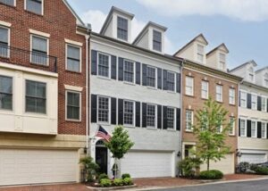 28 Alexander Street, Alexandria, VA 22314