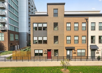  200 Canal Center Plaza, Alexandria, VA 22314 